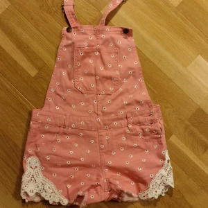 Short for girl 10 years. - Shorts for girls. 10 years old. Second hand. Pink