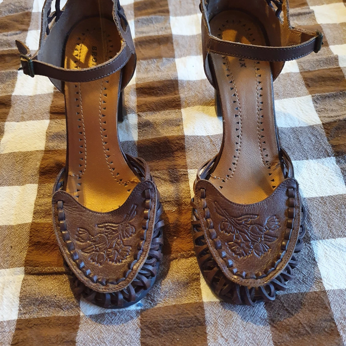 Klackskor läder storlek 40