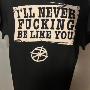 7 Seconds Vintage T-shirt  - Strl S  Kond 9/10 köpare står för frakt, ingen retur