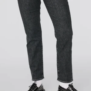 Mom Jeans - Mom jeans från Cubus i strl S/32. Högmidjade Köpta för 499 och säljer för 250kr 