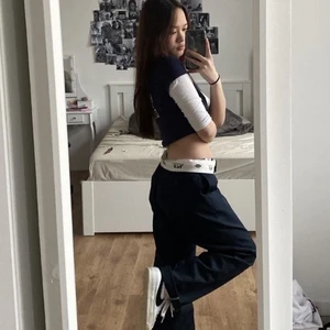 Dickies 874 - Använda max 3 gånger, har tyvärr blivit försmå för mig därför ingen egen bild, storlek 29/32