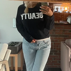 Adidas sweatshirt  - Tröja från adidas i strl M😍😍