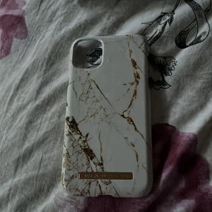 Magnet skal iPhone 11 - Magnet skal ideal of Sweden till iPhone 11. Nyskick. 