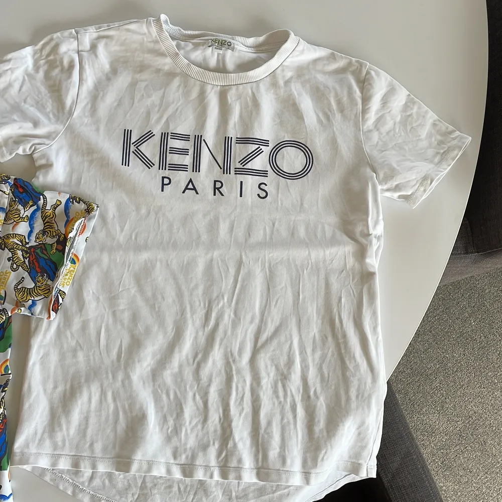 2 st äkta Kenzo t-shirt. T-shirts.