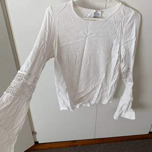 Ginatricot tröja i storlek 36. (Köp 3 betala för 2)💕