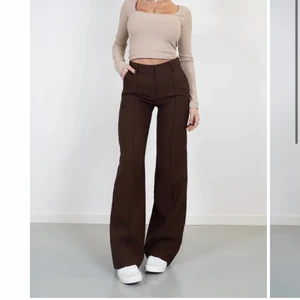 Vera Wide Venderbys - Kostymbyxor från Venderbys, köpt för 630 + frakt. Aldrig använda. TRYCK EJ PÅ KÖP NU, DM istället