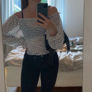 Topp bikbok  - Topp från bikbok strl xs. Använd 1 gång. 