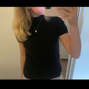 Kashmir/ cashmere tröja - Jättefin kashmir tröja med krage, passar perfekt till hösten!