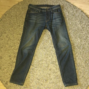 Diesel byxor 30-30 - Säljer ett par fina diesel jeans som Max använts 5 gånger. Storleken är 30-30. Kan fraktas eller mötas upp vid Odenplan 