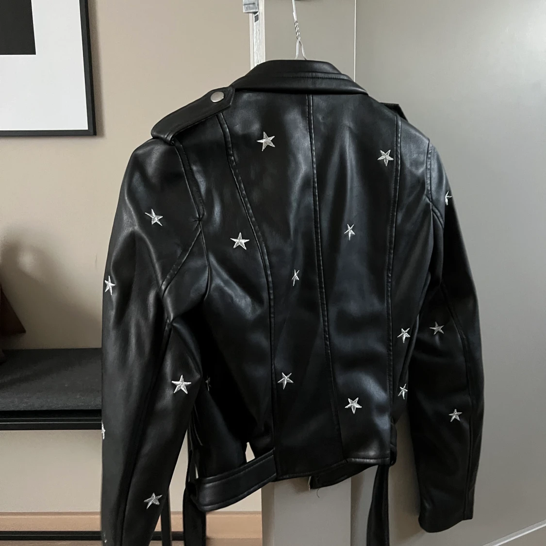 Skinnjacka med stjärnor - 91