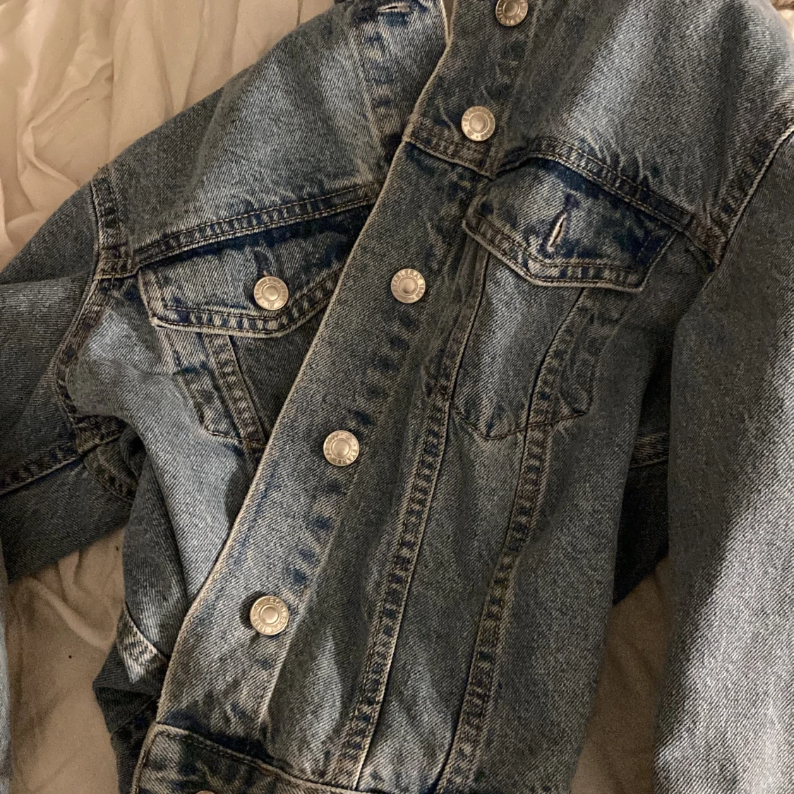 LJUS BLÅ JEANS JACKA - 90