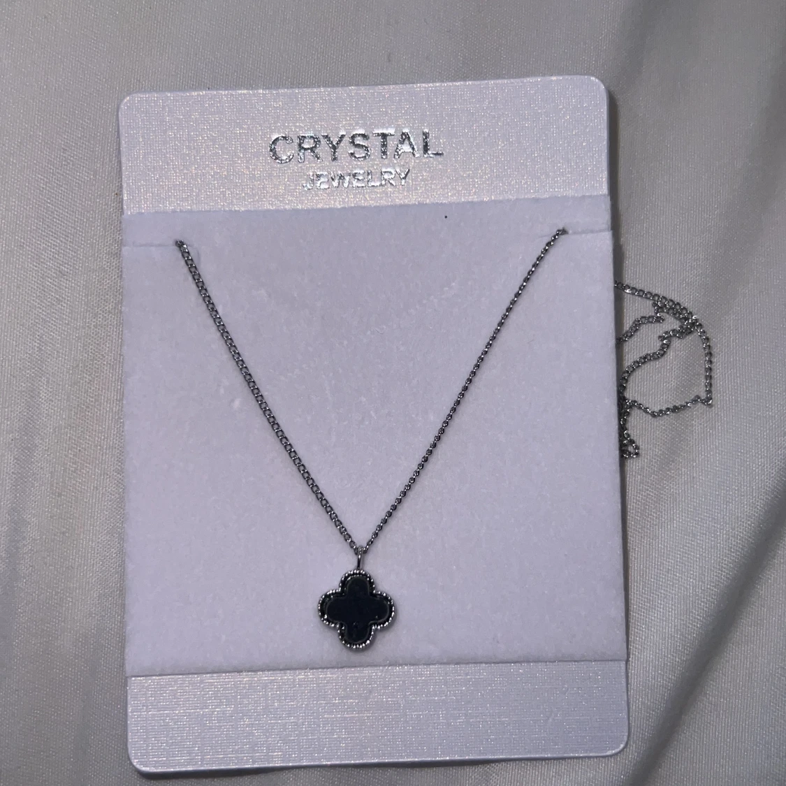 Super fin fyrklöver halsband 