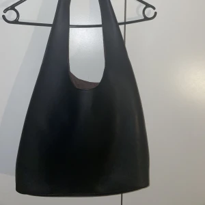 Trendig väska  - jättefin väska som ny 