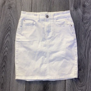 kjol - Köpt från gina, storlek xs💓 Säljer för 50 kr + frakt 