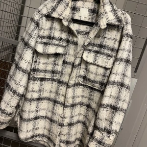 Vårjacka hm - Nästintill ny jacka från hm nypris 499kr 