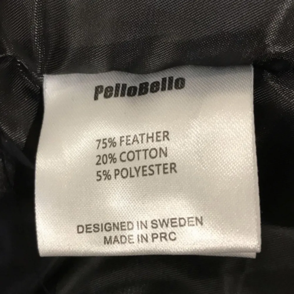 Jätte snygg päls jacka från PelloBello, som ny, inga synliga defekter vad jag kan se, inte kommit till användning och därför säljer denna jacka. Stl S, för fler bilder så är det bara att fråga, köparen står för frakt❤️❤️❤️. Jackor.