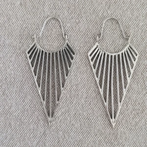 Örhängen - Hela & rena. Oäkta. 