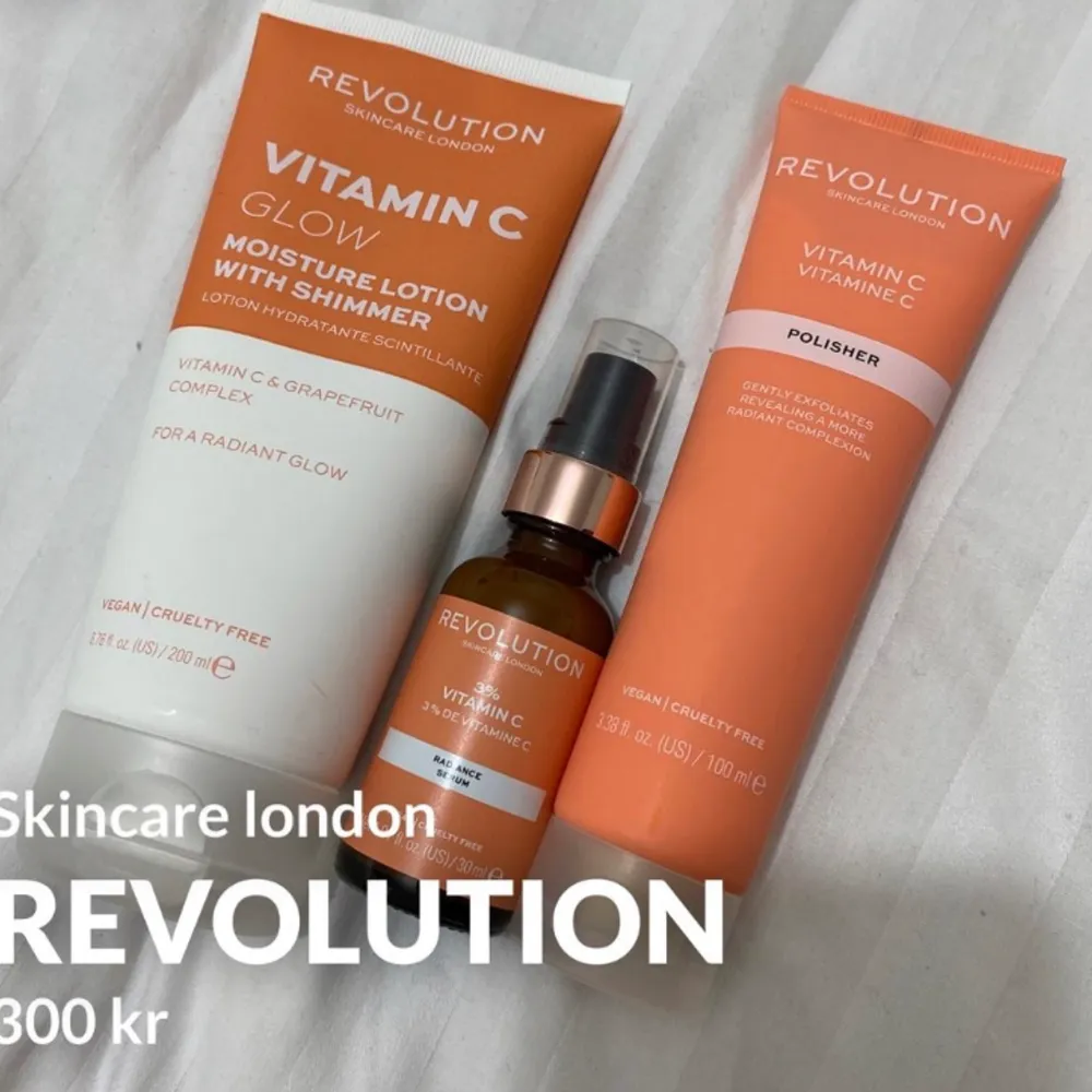 Produkter från revolution skincare london. Helt nya. Går att köpa separat men paket pris 300kr. Övrigt.