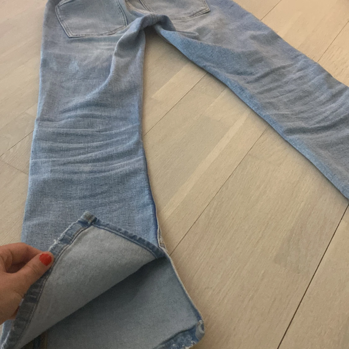 Utsvängda lågmidjade jeans - 91