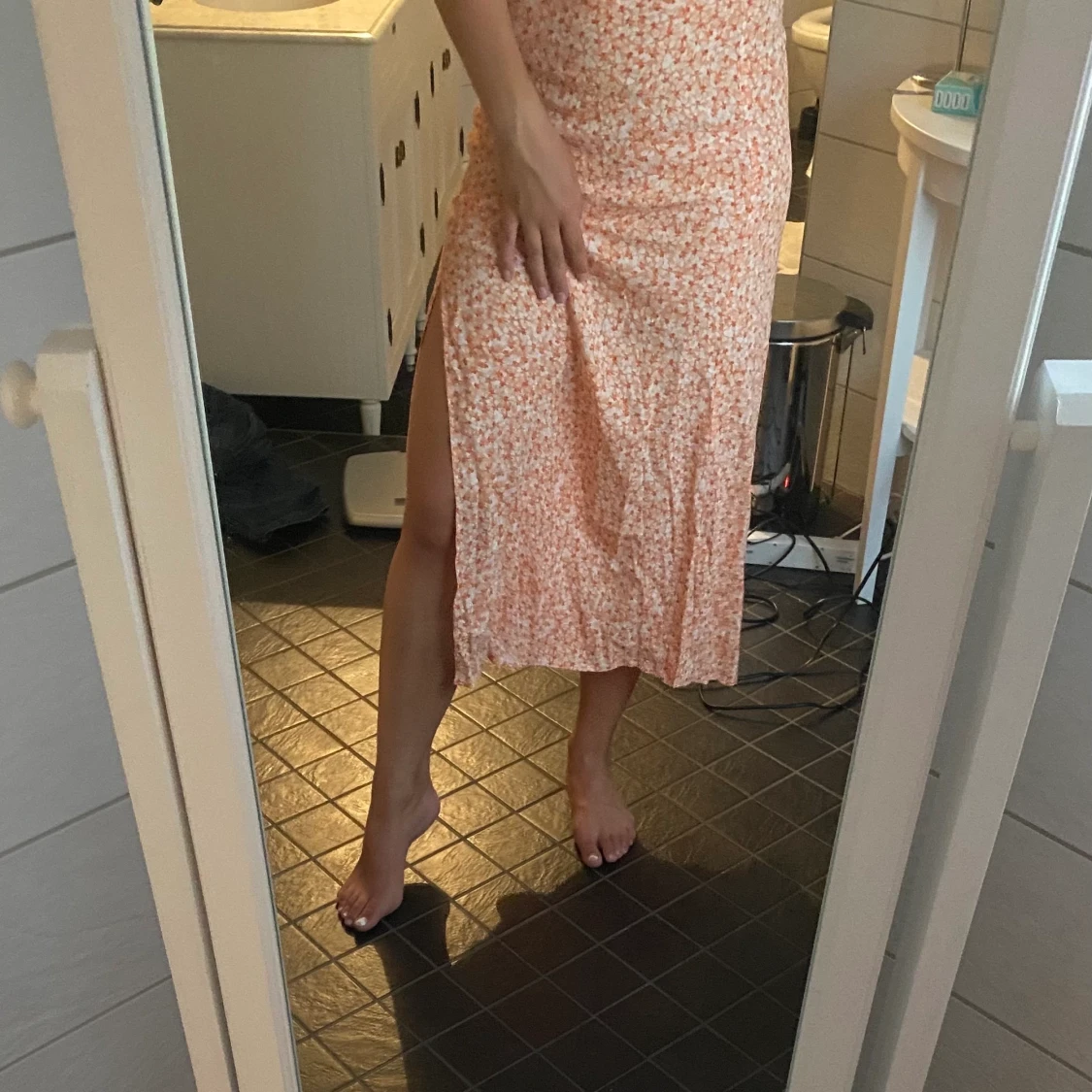 Blommig kjol med slit  - 91