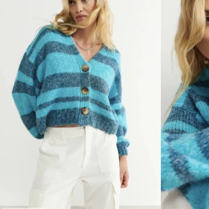 Kofta - Gosig kofta som inte sticks, är varm och perfekt för vintern. Säljer pga den bara hänger i min garderob 