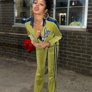 Jaded London Tracksuit - Köpt från någon annan från plick men har ej använt den.