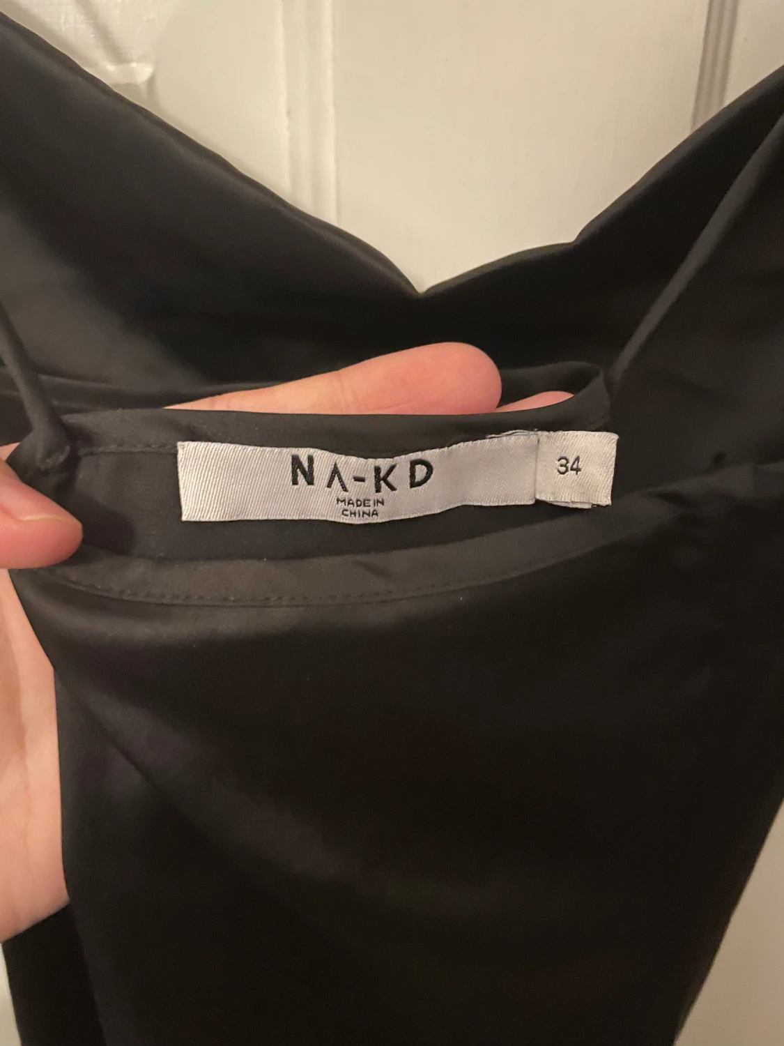 Satin klänning - 90