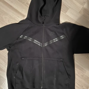 NIKE TECH BLACK  - Nike tech black 