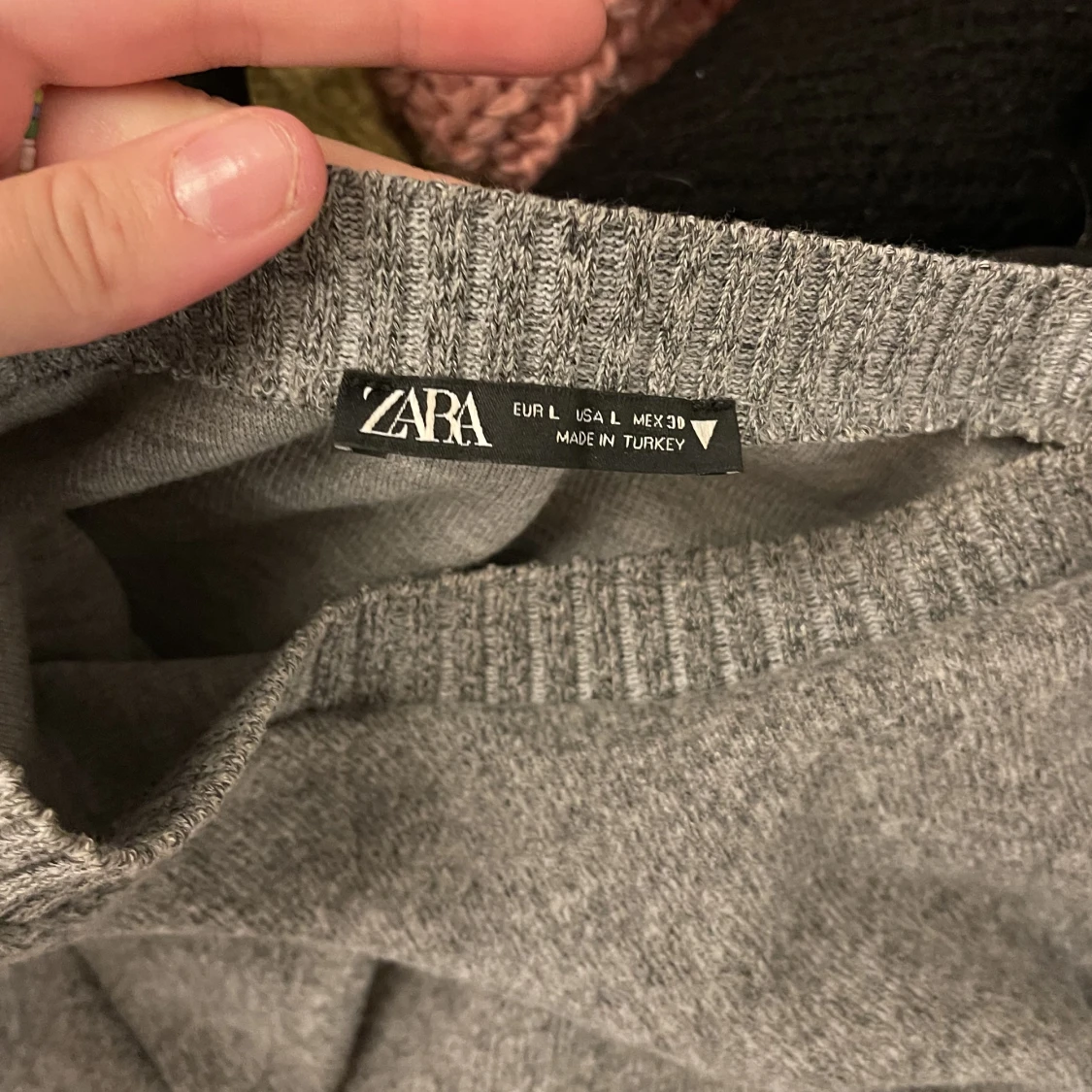 Grå tröja zara - 91