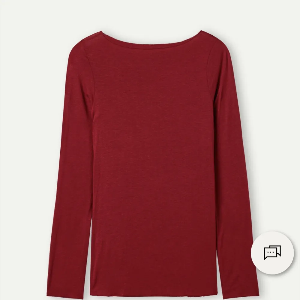 Helt oanvänd Cashmere tröja från Intimissimi.❤️Jag fick den i födelsedagspresent men gillade inte färgen så därför säljer jag den!!❤️. Toppar.