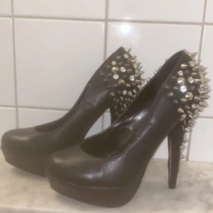 Nitklackar - Använda fåtal gånger.