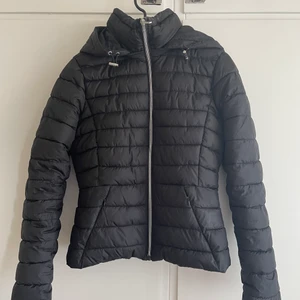 Dunjacka  - Dunjacka från Zara storlek S.