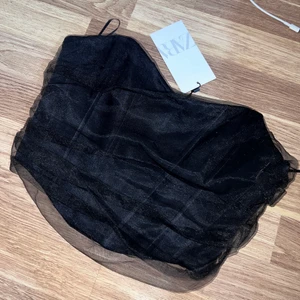 Zara korset - Zara korsett i storlek M. Helt ny, prislapp sitter kvar! Nypris:259kr  🥰
