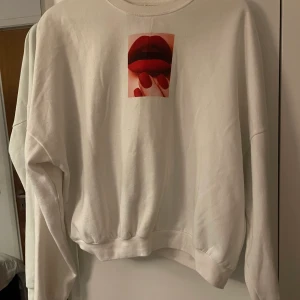 CARLINGS SWEATER  - En sweater från stay! Jättefin och skön! Passar snyggt till det mesta! Oversized 