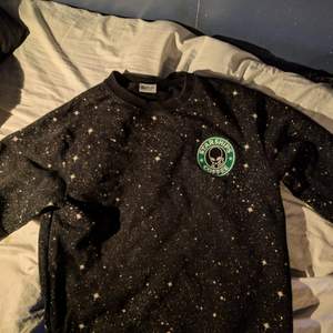 Shirt is originally worth 2000kr      price can be talked about