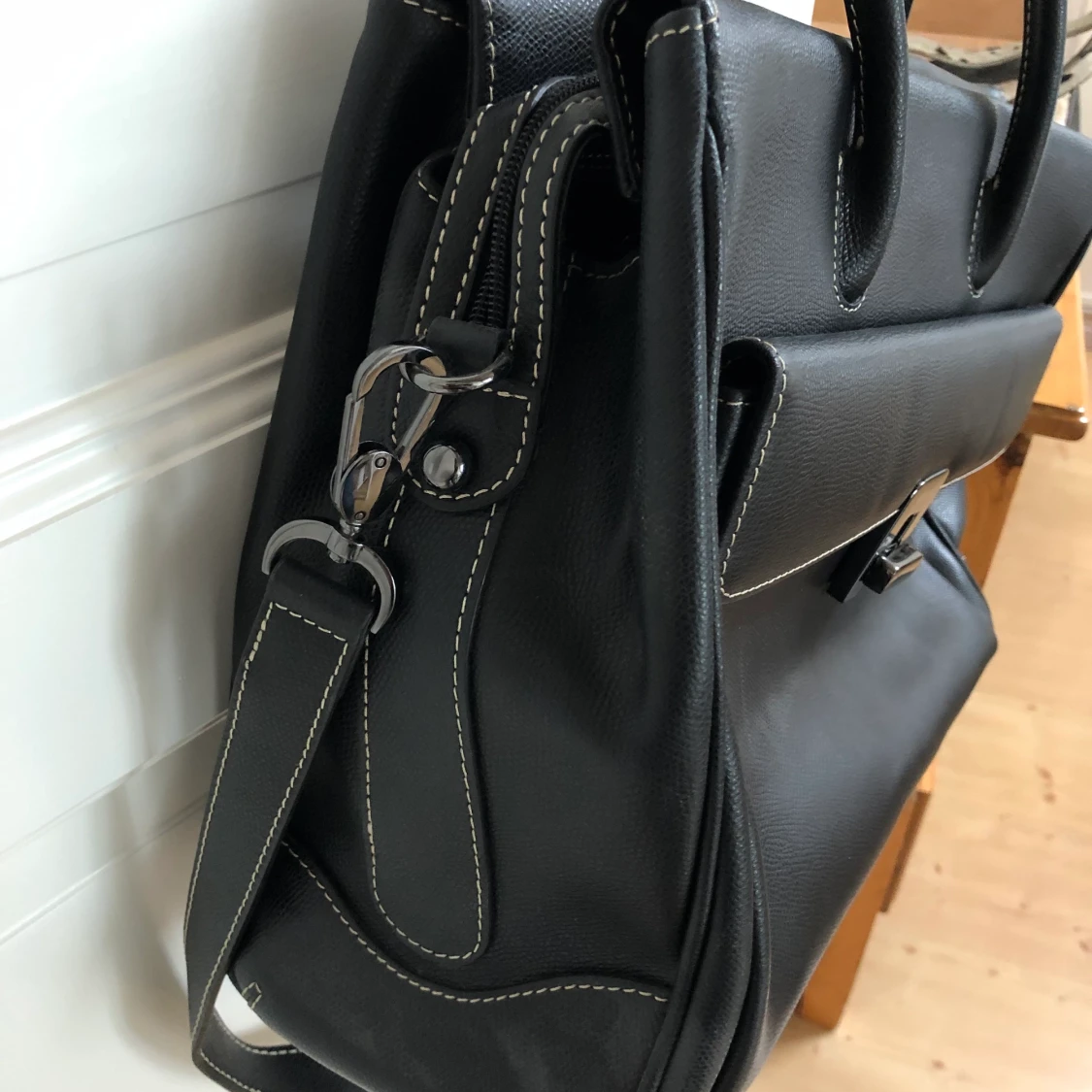 Svart läderväska för jobb/plugg - 91