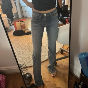 Jeans - Jeans från Tommy hilfiger, aldrig använda då dom är lite för stora för mig. Strl 25/32