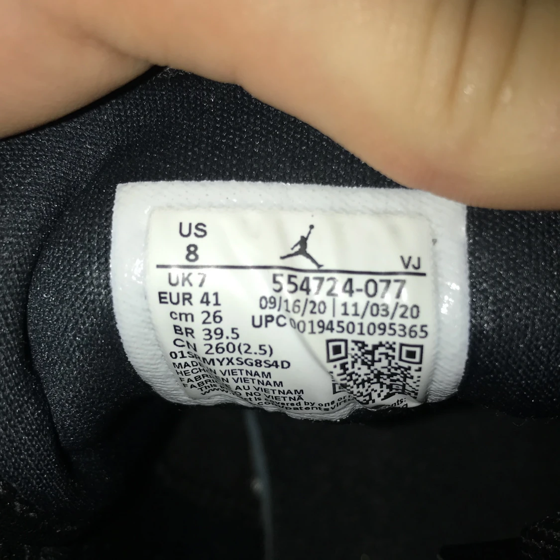 Jordan 1 hyper Royale mids storlek 41  - 91