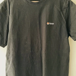 Plain black XL T-shirt by Tens  - Black XL t-shirt, standard fit. Worn once or twice. Retail price ~450sek