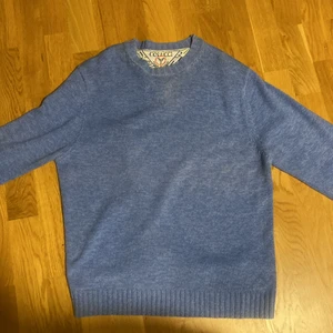 Carlo Colluci - En skitsnygg Carlo Colluci tröja 😃 nypris:2000, skick 10-10 😊