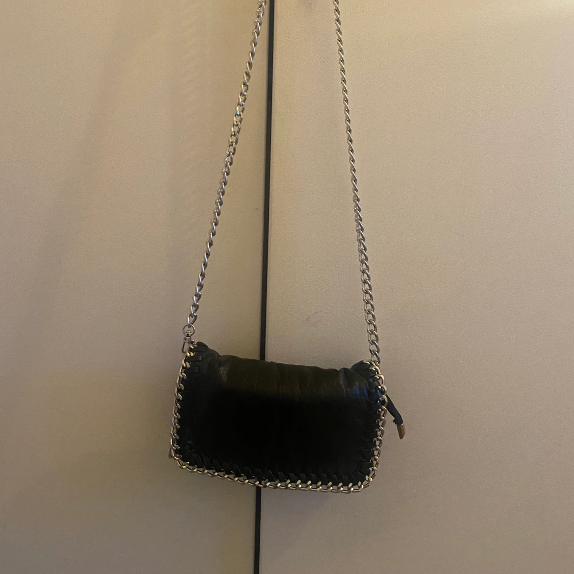 Svart tiamoväska  - 91