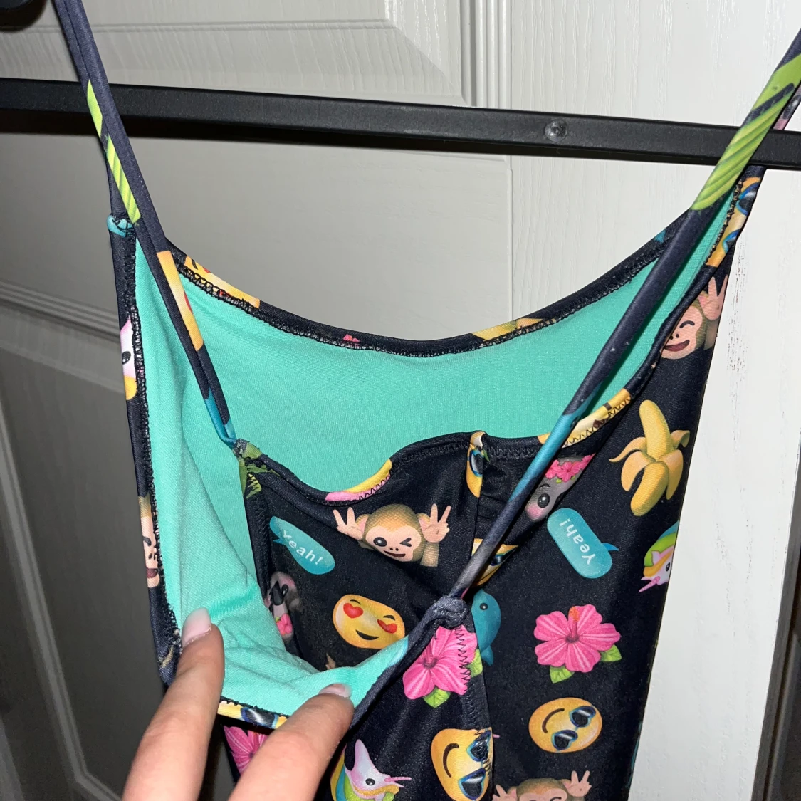 Gullig baddräkt  - 90