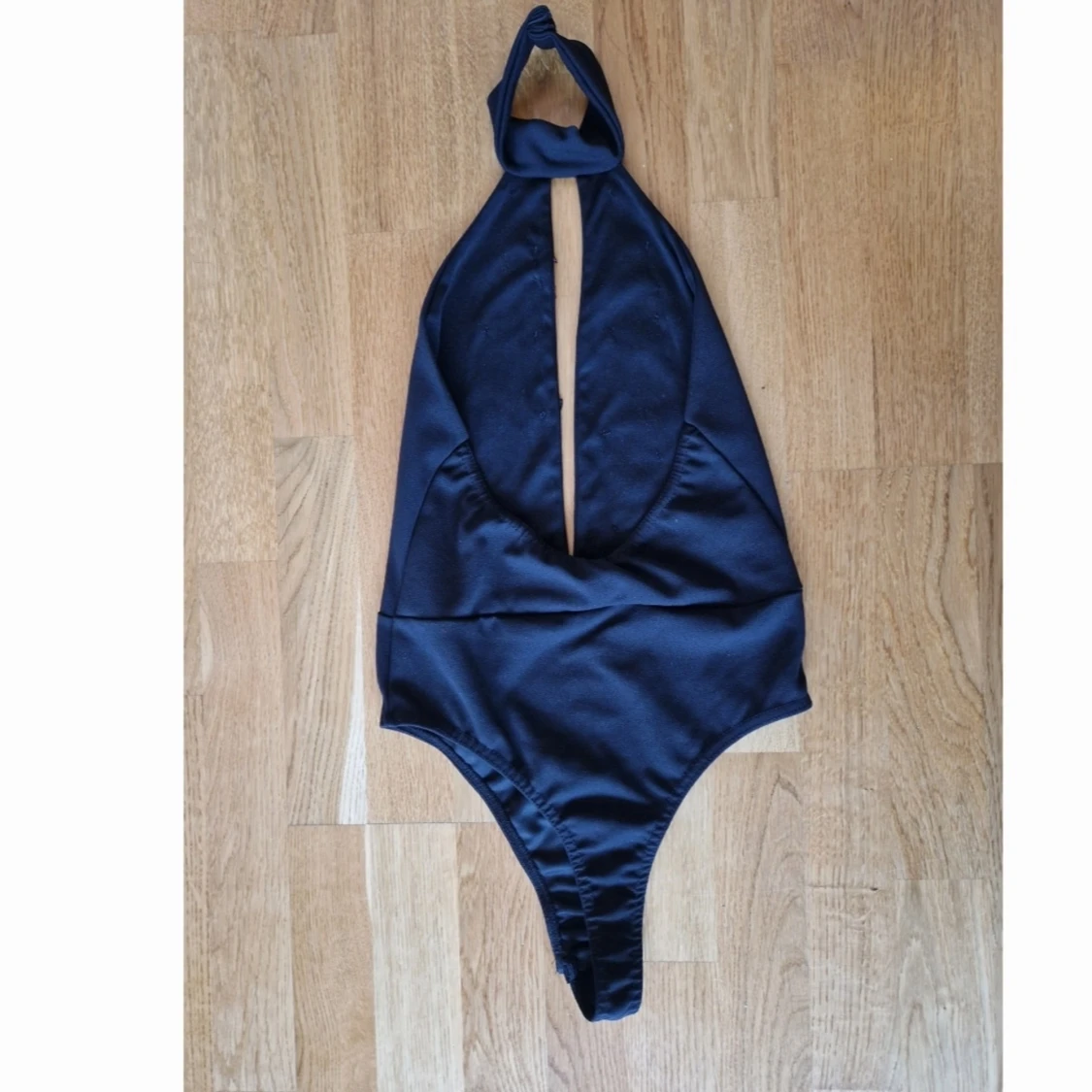 MISSGUIDED - BODY - CHOKER - FLOWER - 91