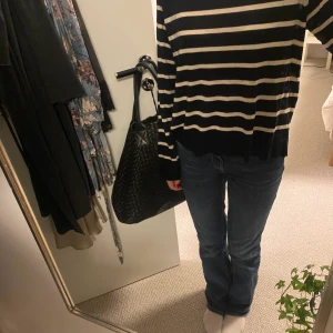 Zara tröja - Fin randig zara tröja, aldrig använd. Köparen står för frakt.