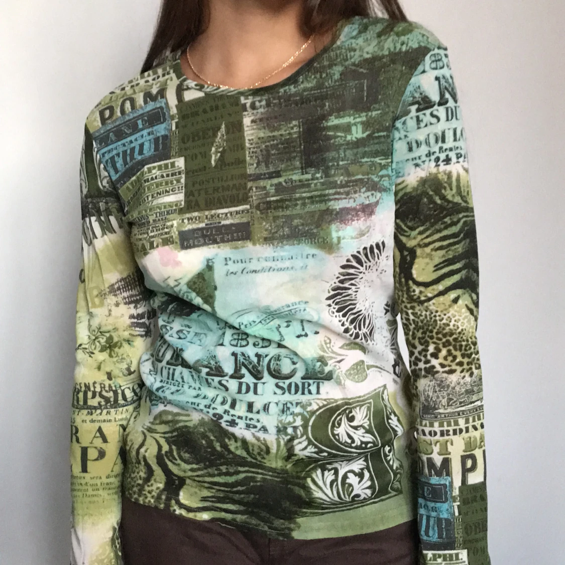 Grön mönstrad meshtröja 