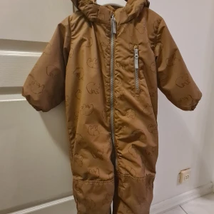 Hm autumn overall size 93 - In good condition.
