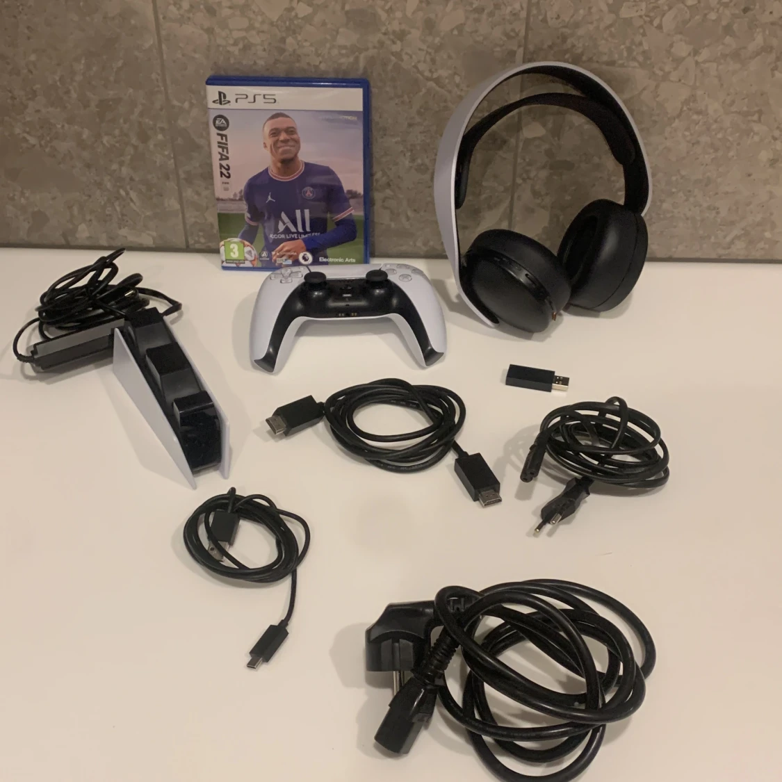 Playstation 5 + fifa + skärm - 90