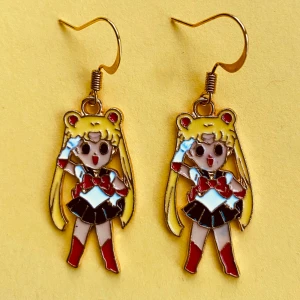Sailor Moon örhängen ❤️ - Nickelfria krokar och fri frakt ❤️