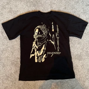 Demonites shirt - Fet demonites tshirt size medium som använd 2 gånger Rebel Warrior print Meetup uppsala Frakt 59kr Skriv för frågor