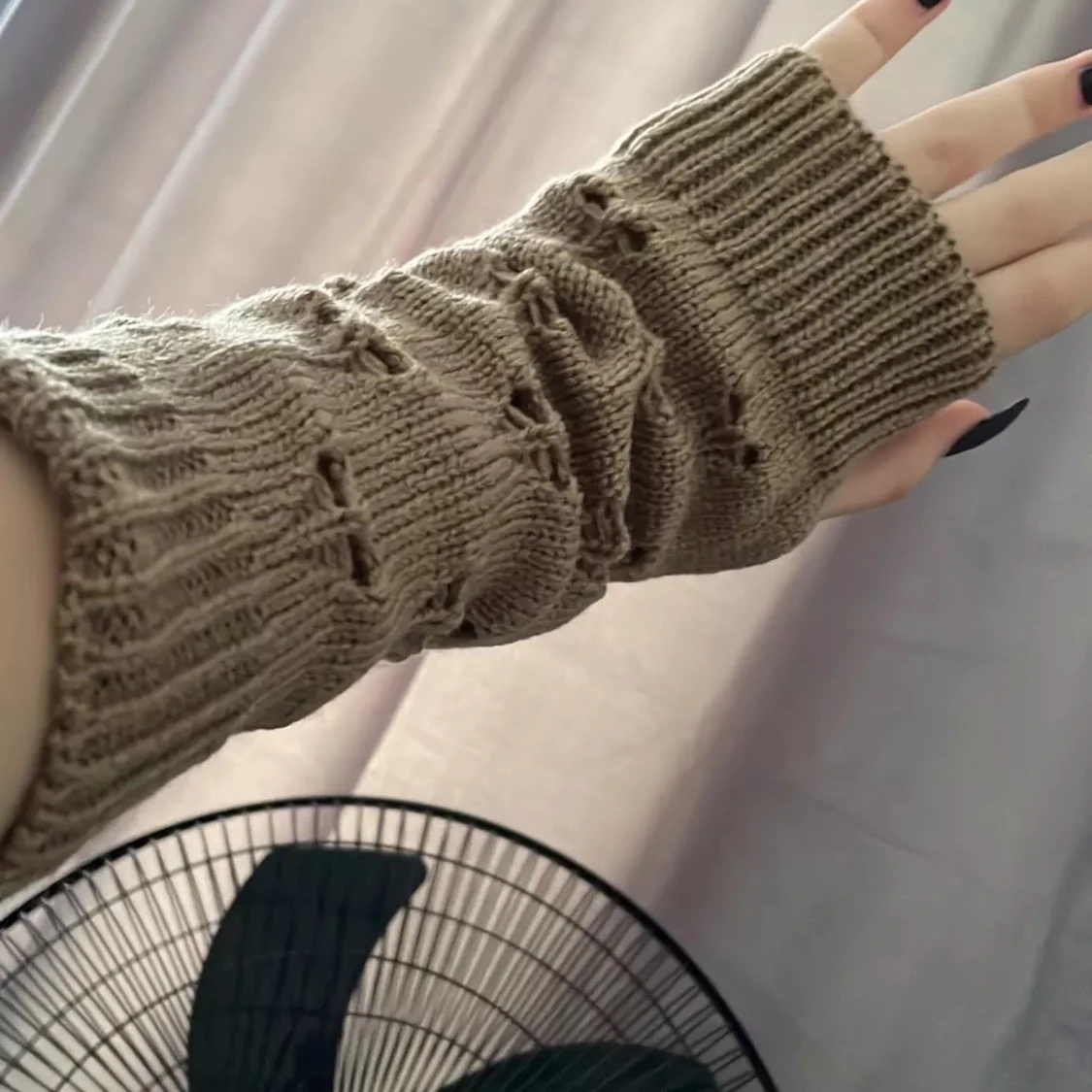 Stickade fingerlösa vantar - 90